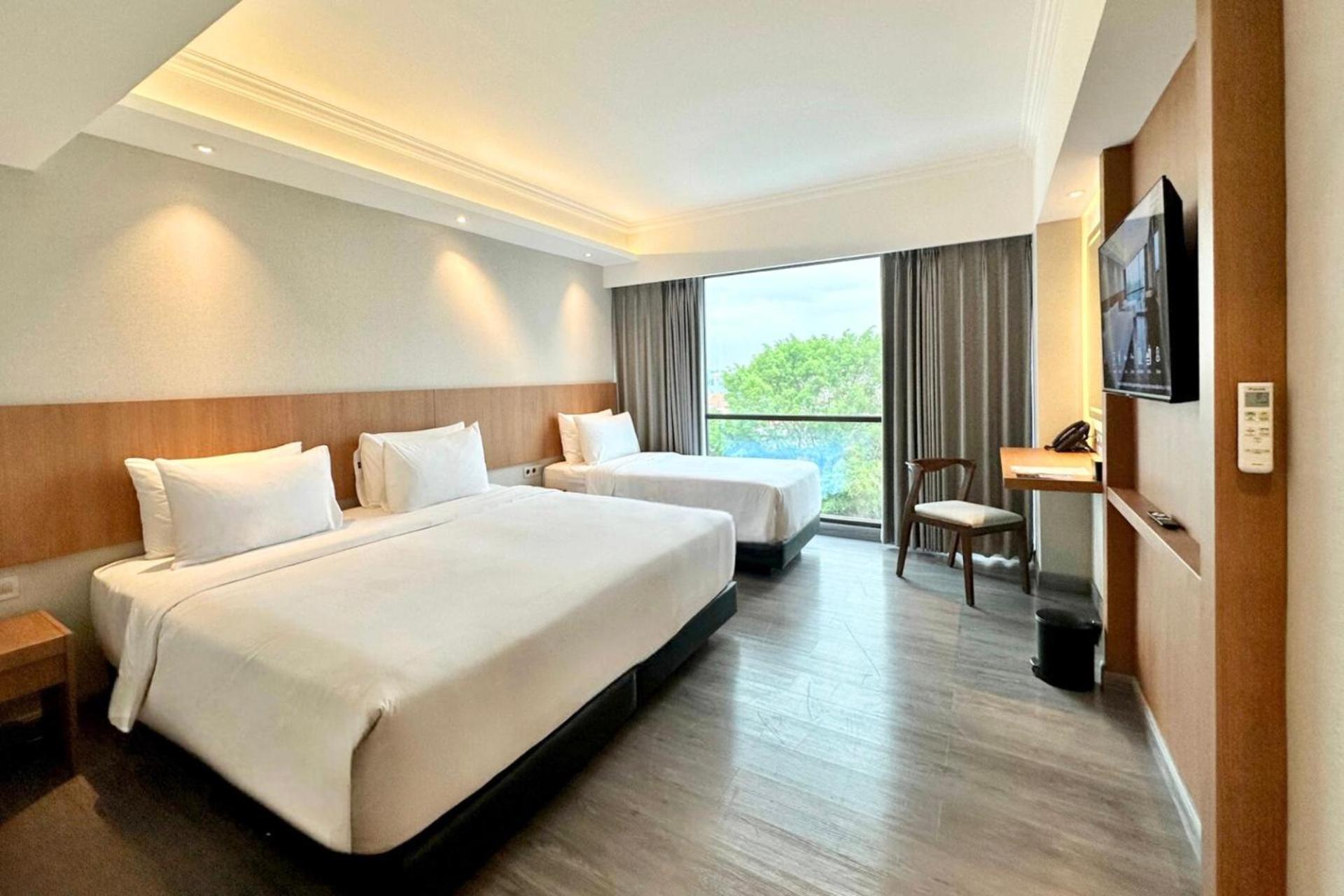 The Malioboro Hotel & Conference Center Γιογκιακάρτα Εξωτερικό φωτογραφία